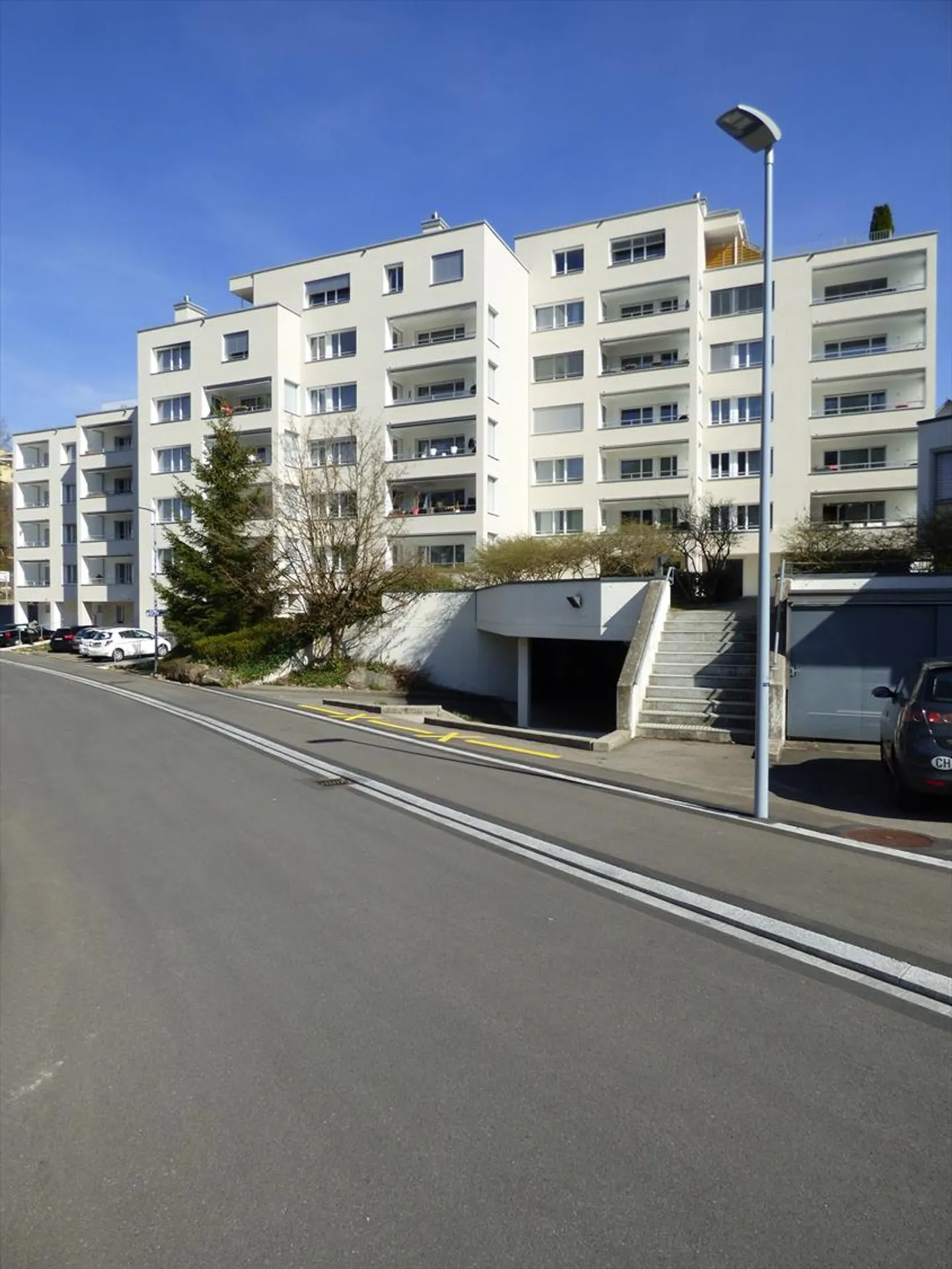 Posto auto all'aperto - Foto 1 di 1