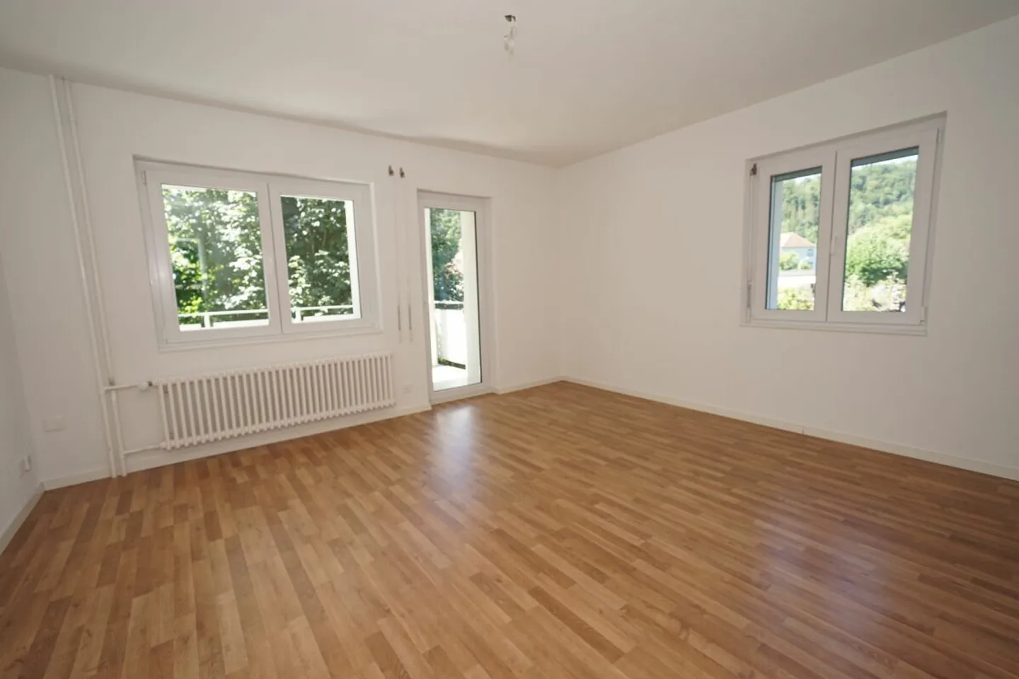Bright 3.5-room apartment with sunny balcony in a quiet location - Photo 2 of 8