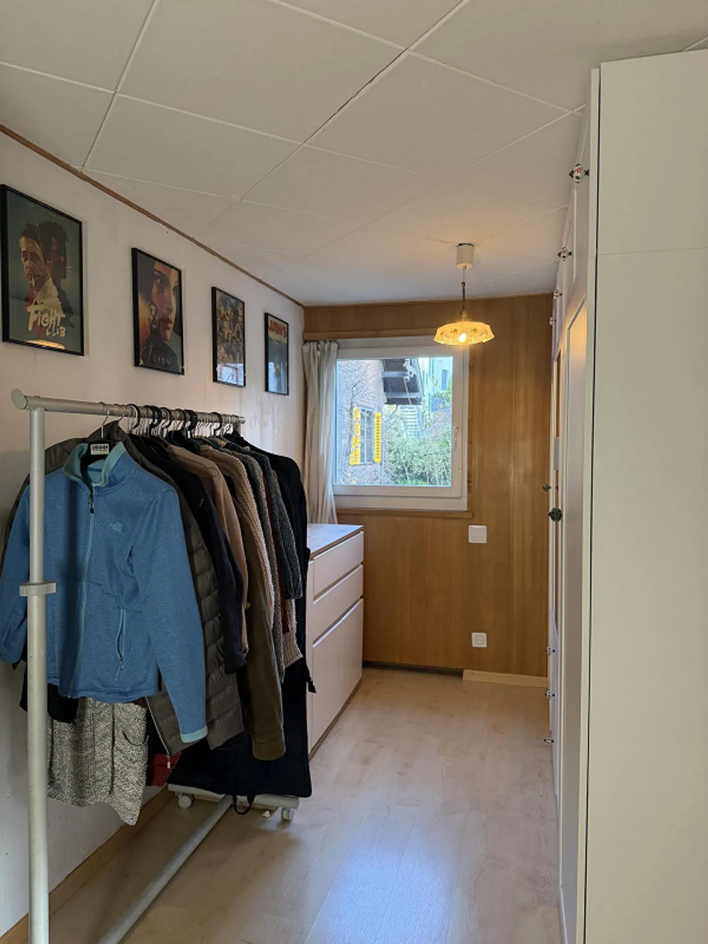 Charming Chalet-Style Apartment with Panoramic Lake Views – 2.5 Rooms - Photo 4 of 20