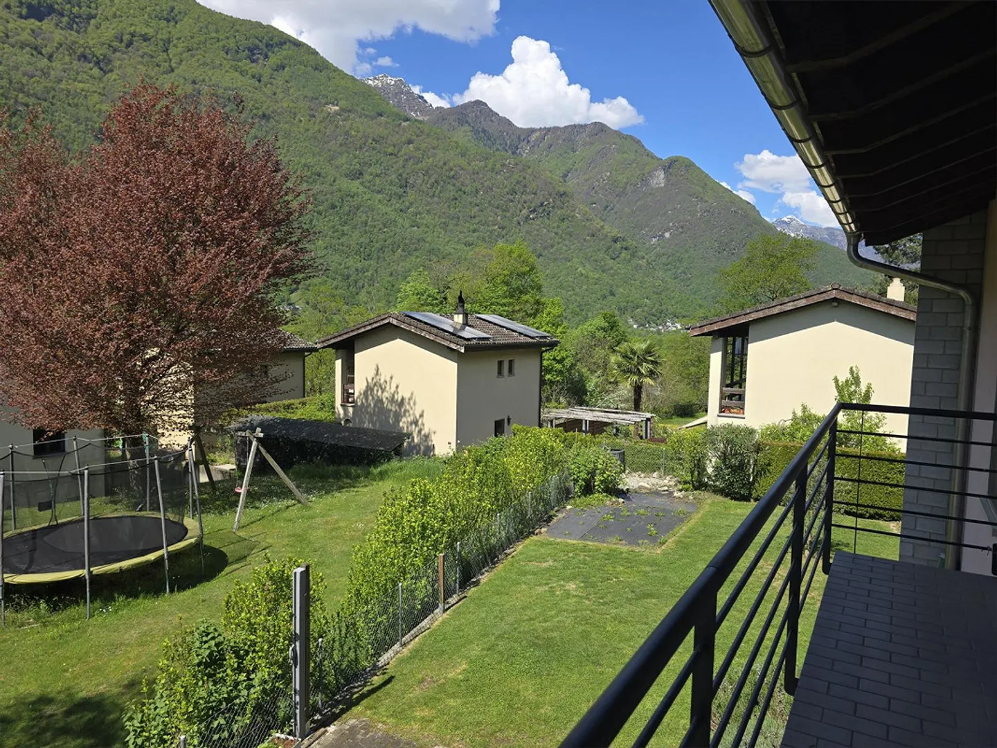 EINFAMILIENHAUS MIT GARTEN IM LOCARNESE - Foto 2 von 9