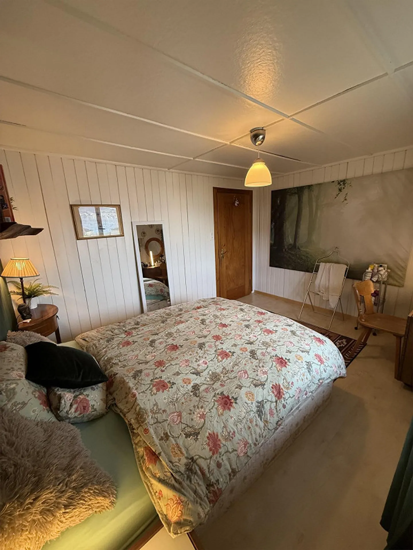 Charming Chalet-Style Apartment with Panoramic Lake Views – 2.5 Rooms - Photo 7 of 20