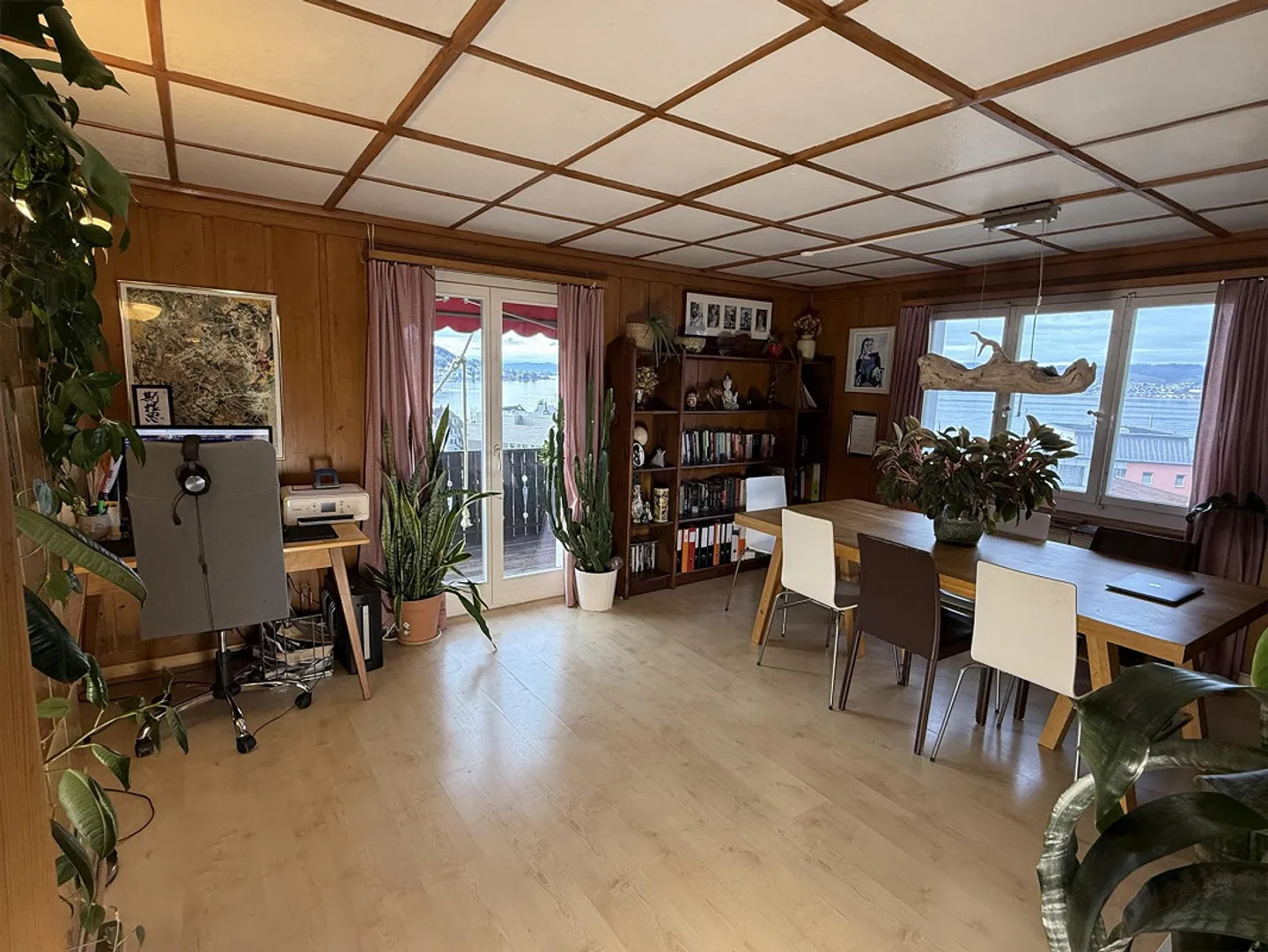 Charming Chalet-Style Apartment with Panoramic Lake Views – 2.5 Rooms - Photo 16 of 20