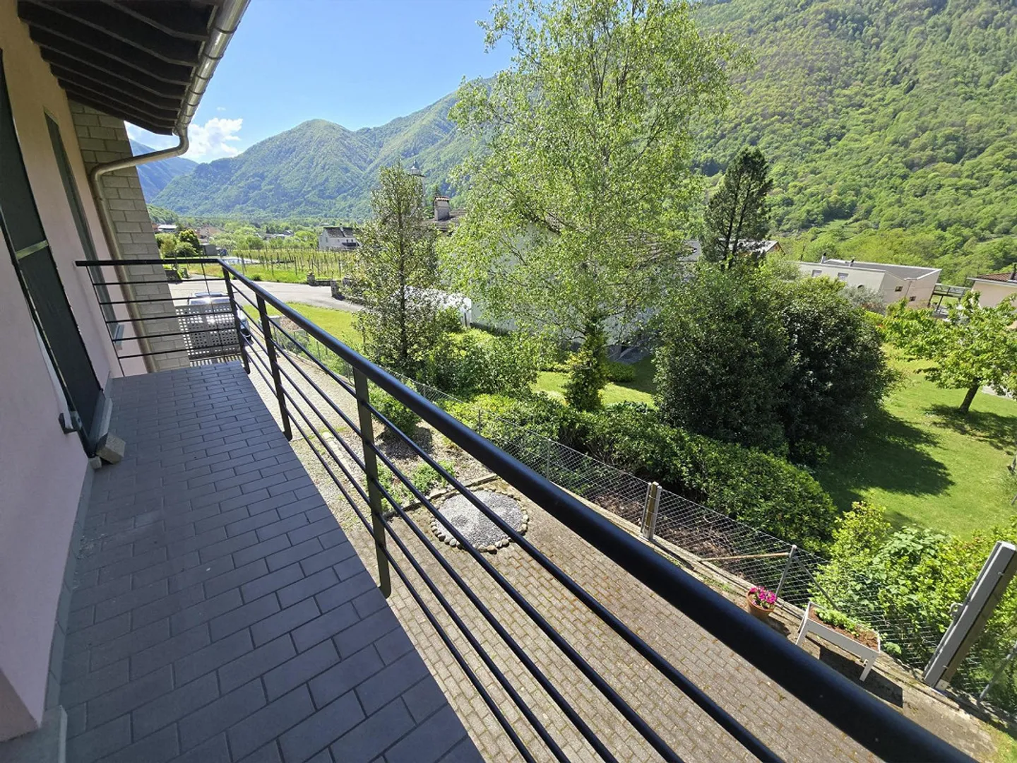 EINFAMILIENHAUS MIT GARTEN IM LOCARNESE - Foto 8 von 9