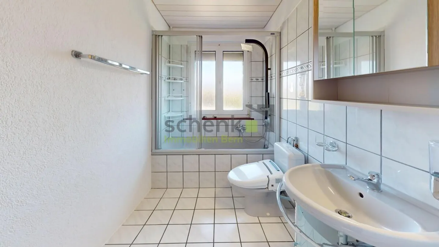 Casa unifamiliare di 4,5 stanze con grande giardino e biotopo - Foto 9 di 13