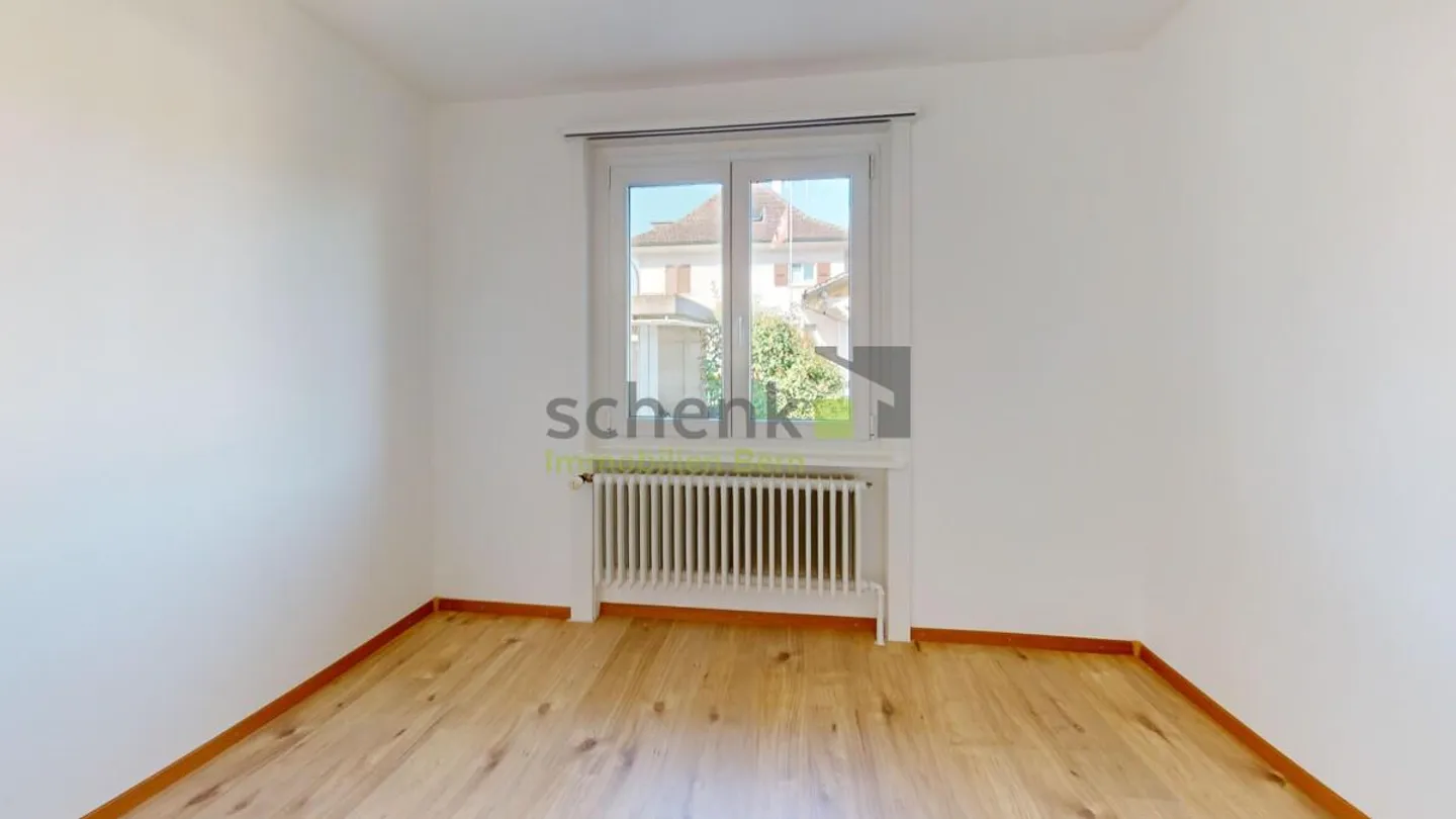 Casa unifamiliare di 4,5 stanze con grande giardino e biotopo - Foto 11 di 13