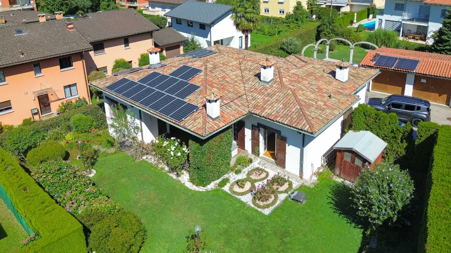 «Splendida villa con grande giardino a Ponte Capriasca» - Foto 8 di 10