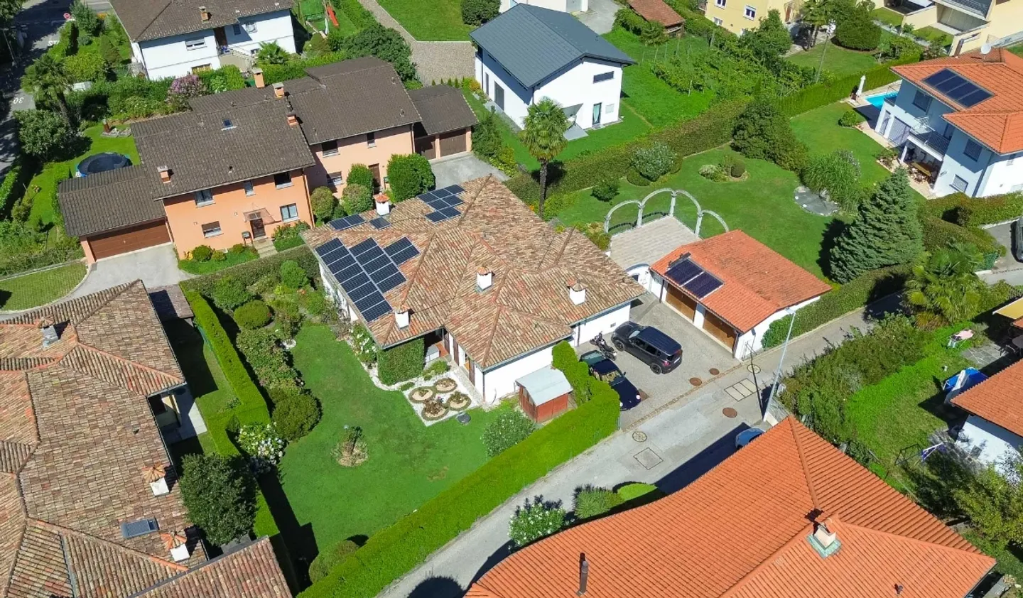 «Splendida villa con grande giardino a Ponte Capriasca» - Foto 9 di 10