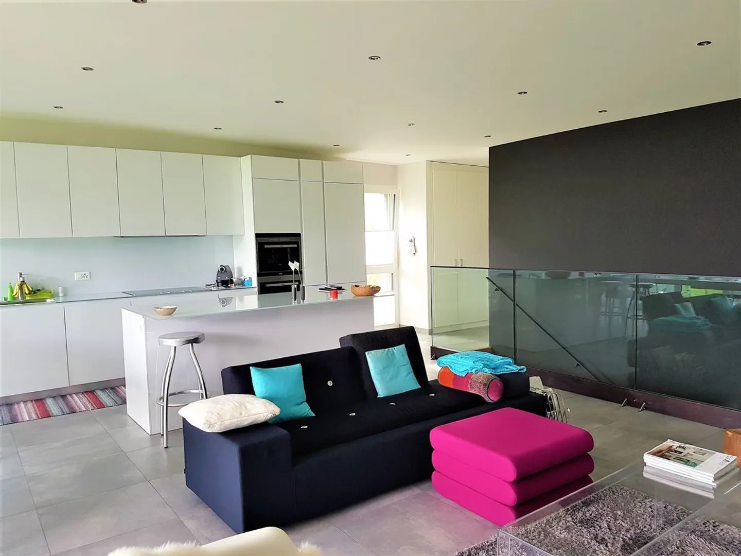 Vivre en hauteur : Attique spacieux avec terrasse à Collombey-Muraz - Photo 2 sur 6