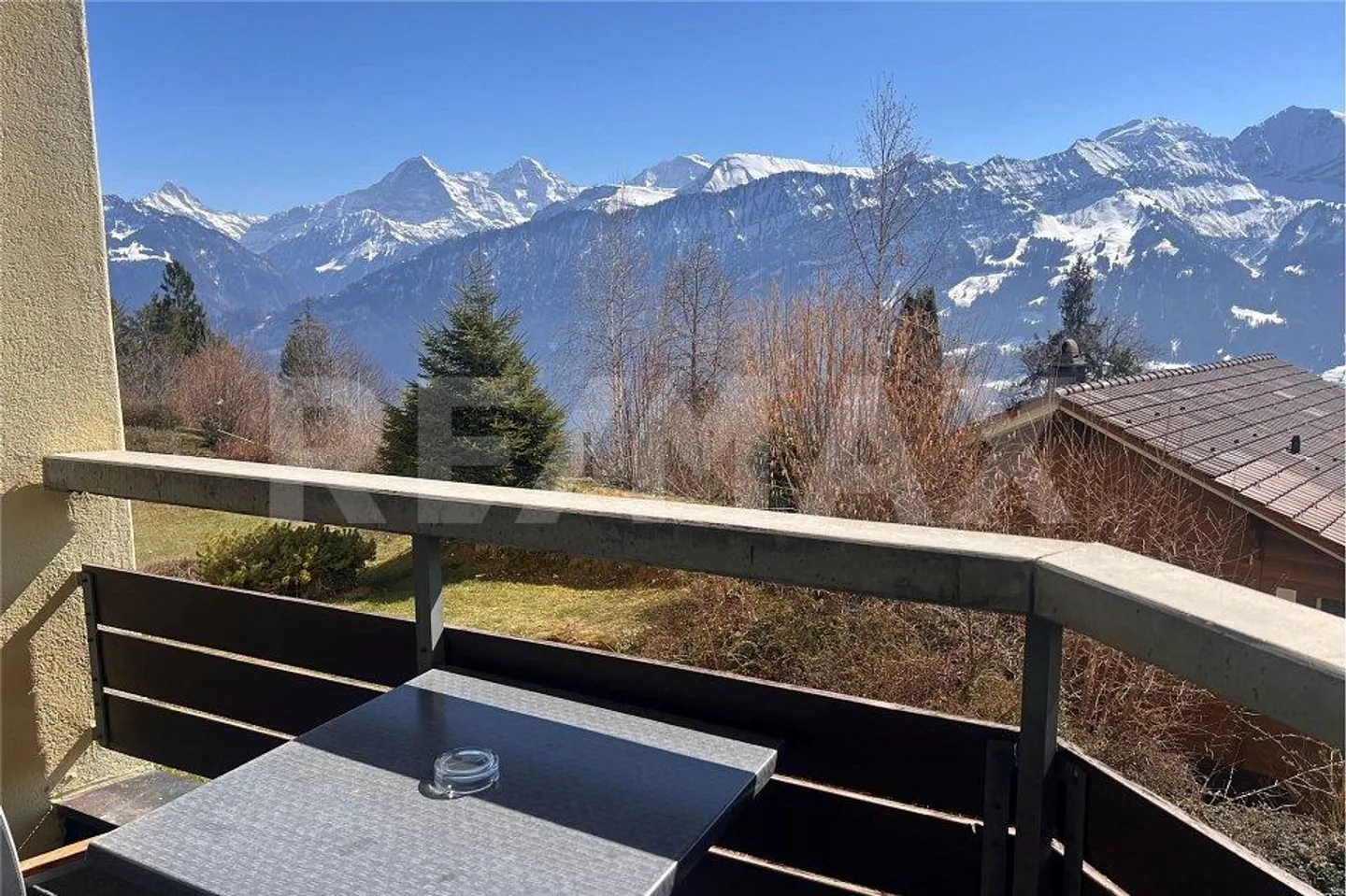 Appartamento per vacanze 2 ½ camere con utilizzo della piscina coperta + SPA - Foto 1 di 13