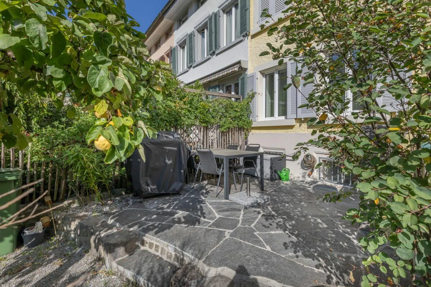 Attractive Townhouse in a Quiet Residential Area - Photo 9 of 12