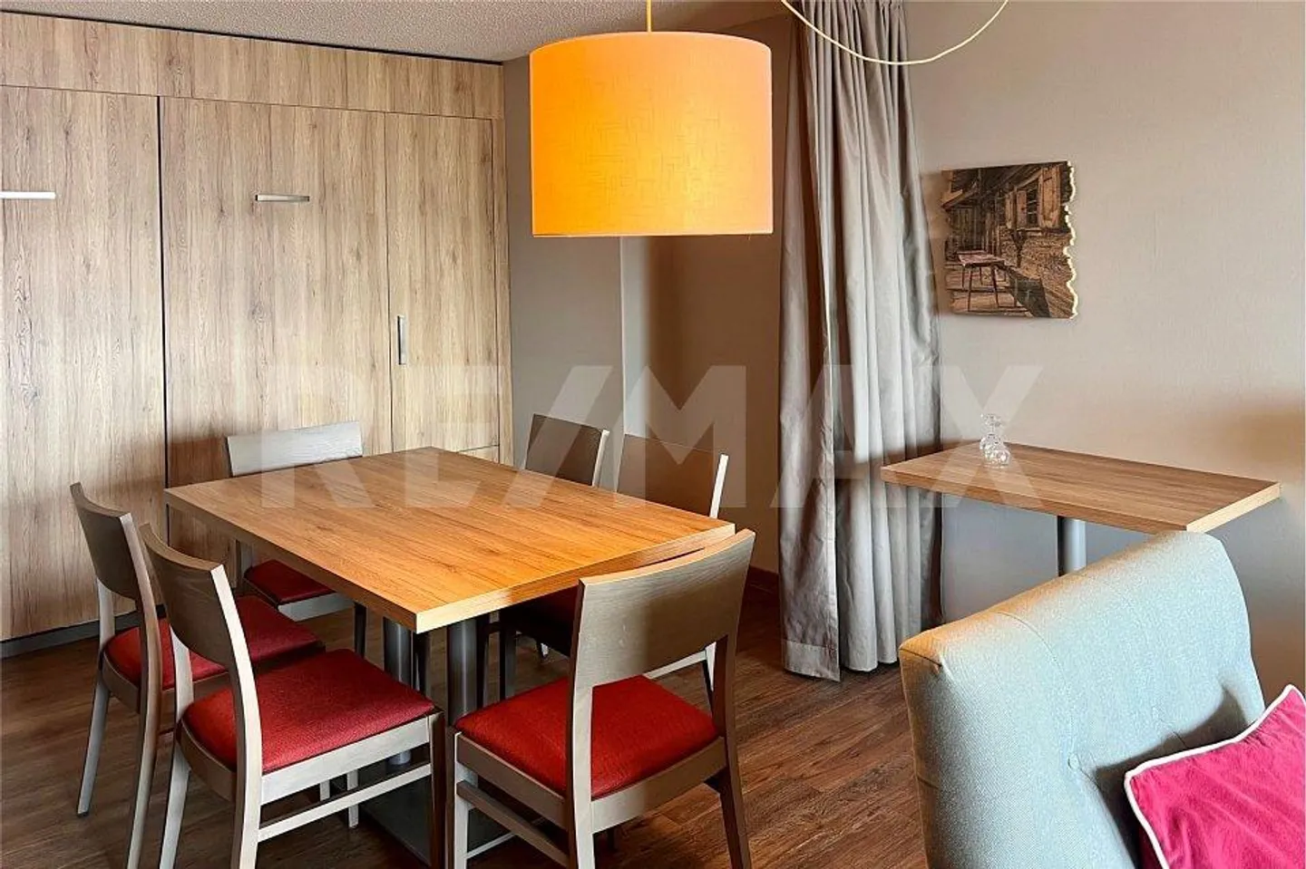 Appartamento per vacanze 2 ½ camere con utilizzo della piscina coperta + SPA - Foto 7 di 13