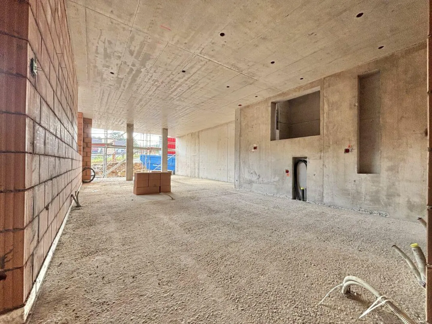 4.5-room ground floor apartment first occupancy - Photo 3 of 8