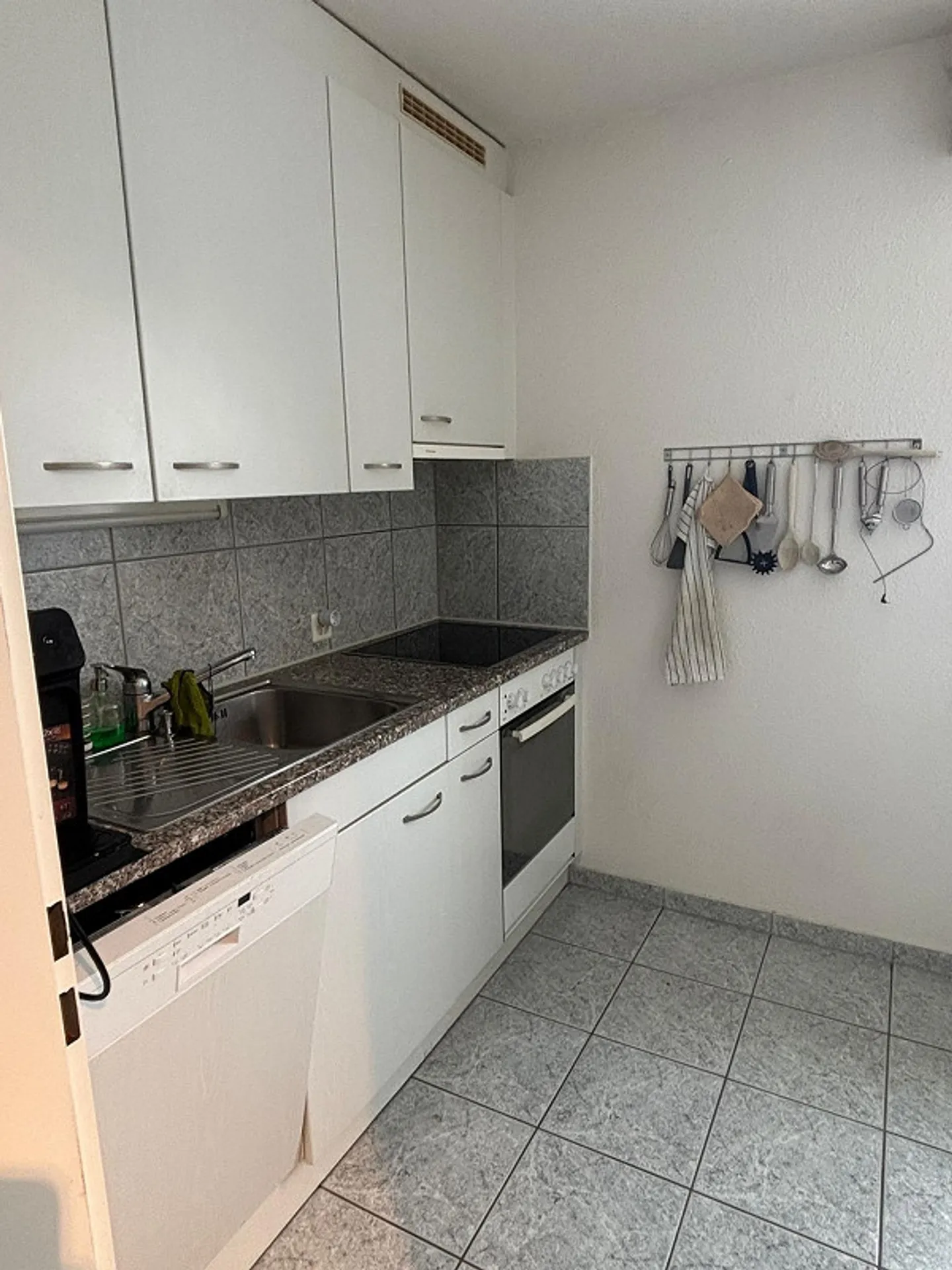 Appartamento luminoso di 3 stanze a Dielsdorf cerca un nuovo inquilino - Foto 7 di 11