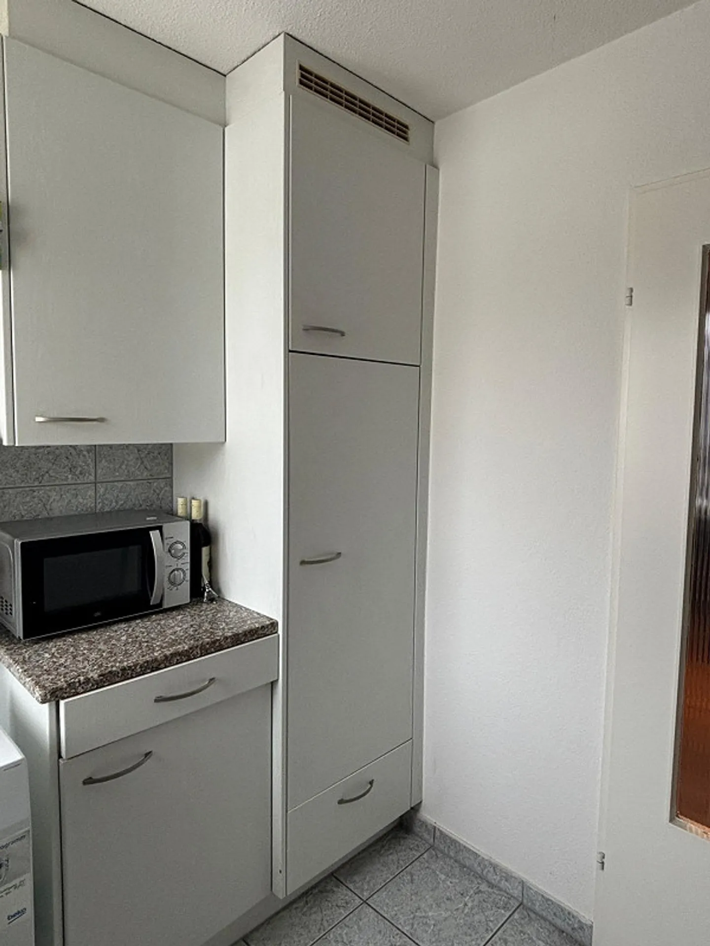 Appartamento luminoso di 3 stanze a Dielsdorf cerca un nuovo inquilino - Foto 8 di 11