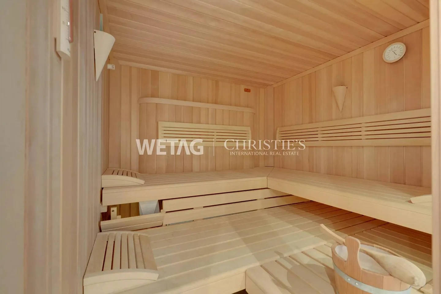 Villa de luxe exclusive et moderne avec piscine extérieure dans un emplacement privilégié - Photo 13 sur 13