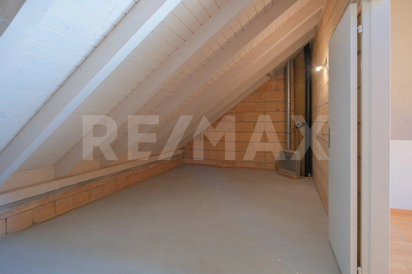 Charmantes Familienhaus in der Natur - Foto 9 von 13