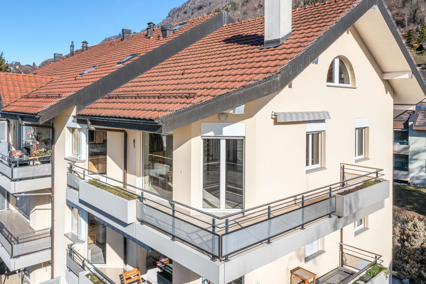 Duplex Attic Apartment in Blonay - Photo 16 of 18