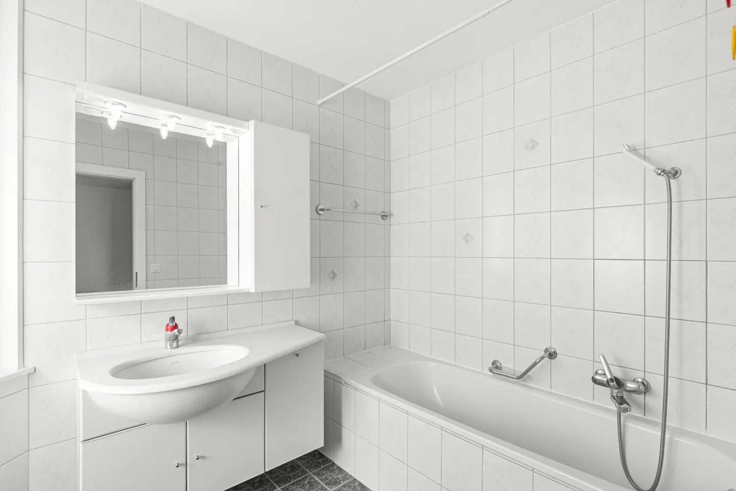 Duplex Attic Apartment in Blonay - Photo 14 of 18