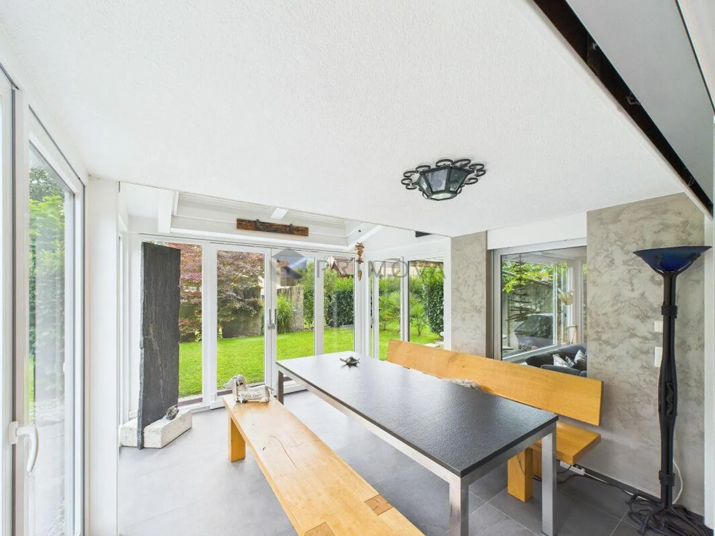 A Weesen, una casa familiare bifamiliare cerca un nuovo proprietario! - Foto 3 di 16