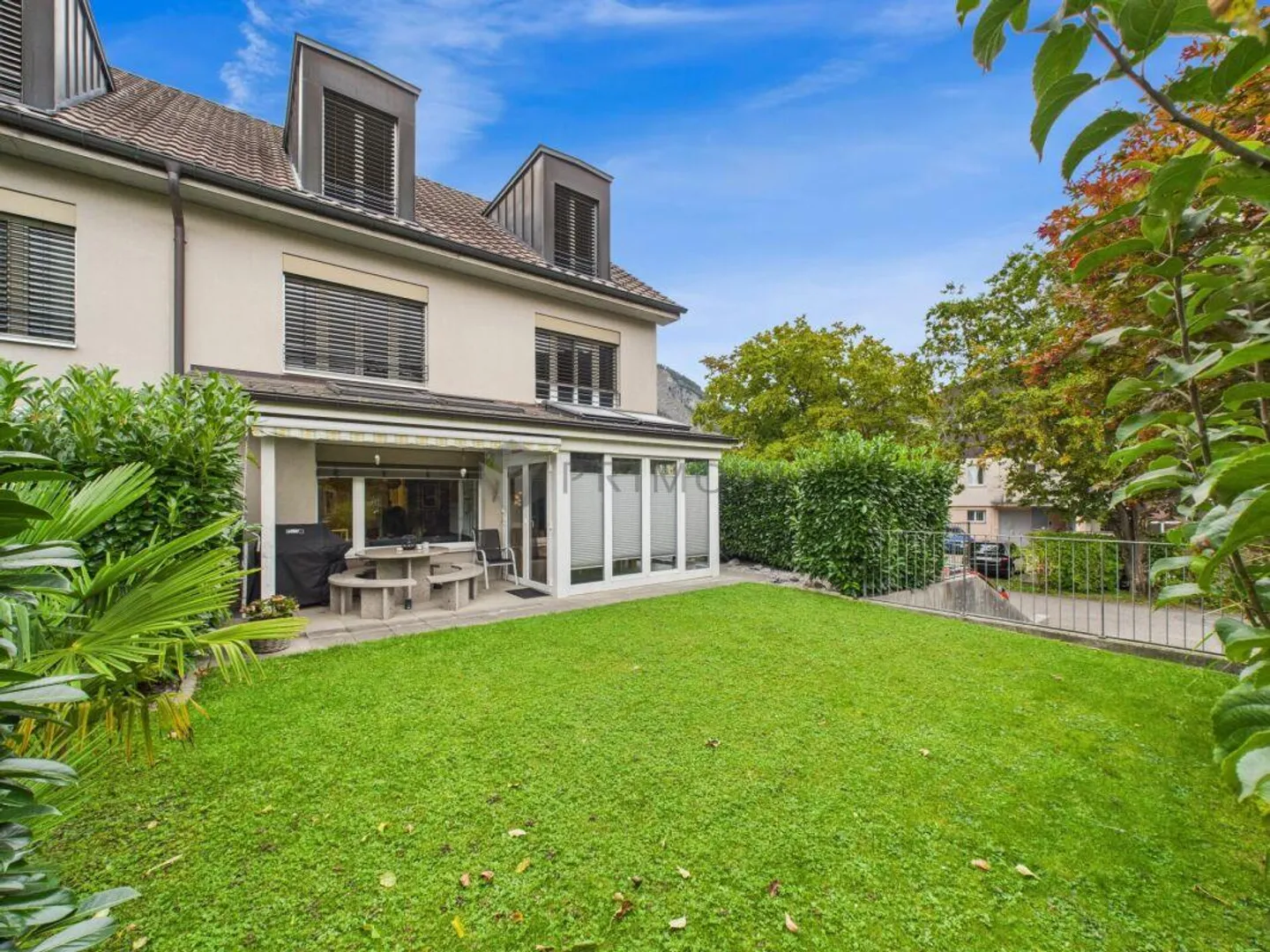 A Weesen, una casa familiare bifamiliare cerca un nuovo proprietario! - Foto 4 di 16