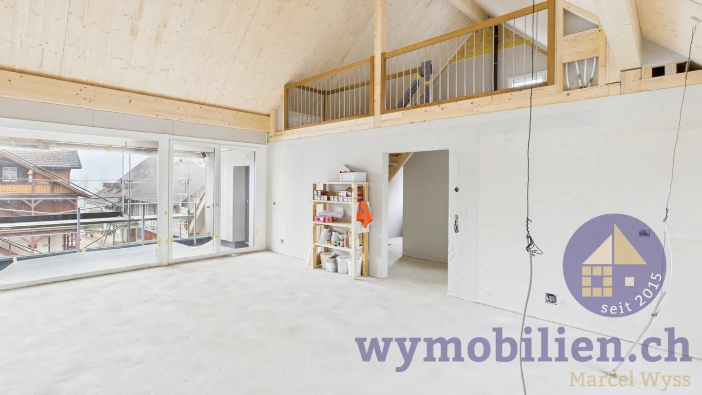 3.5 Rooms + Gallery - Dream Living Above the Rooftops! - Photo 2 of 12