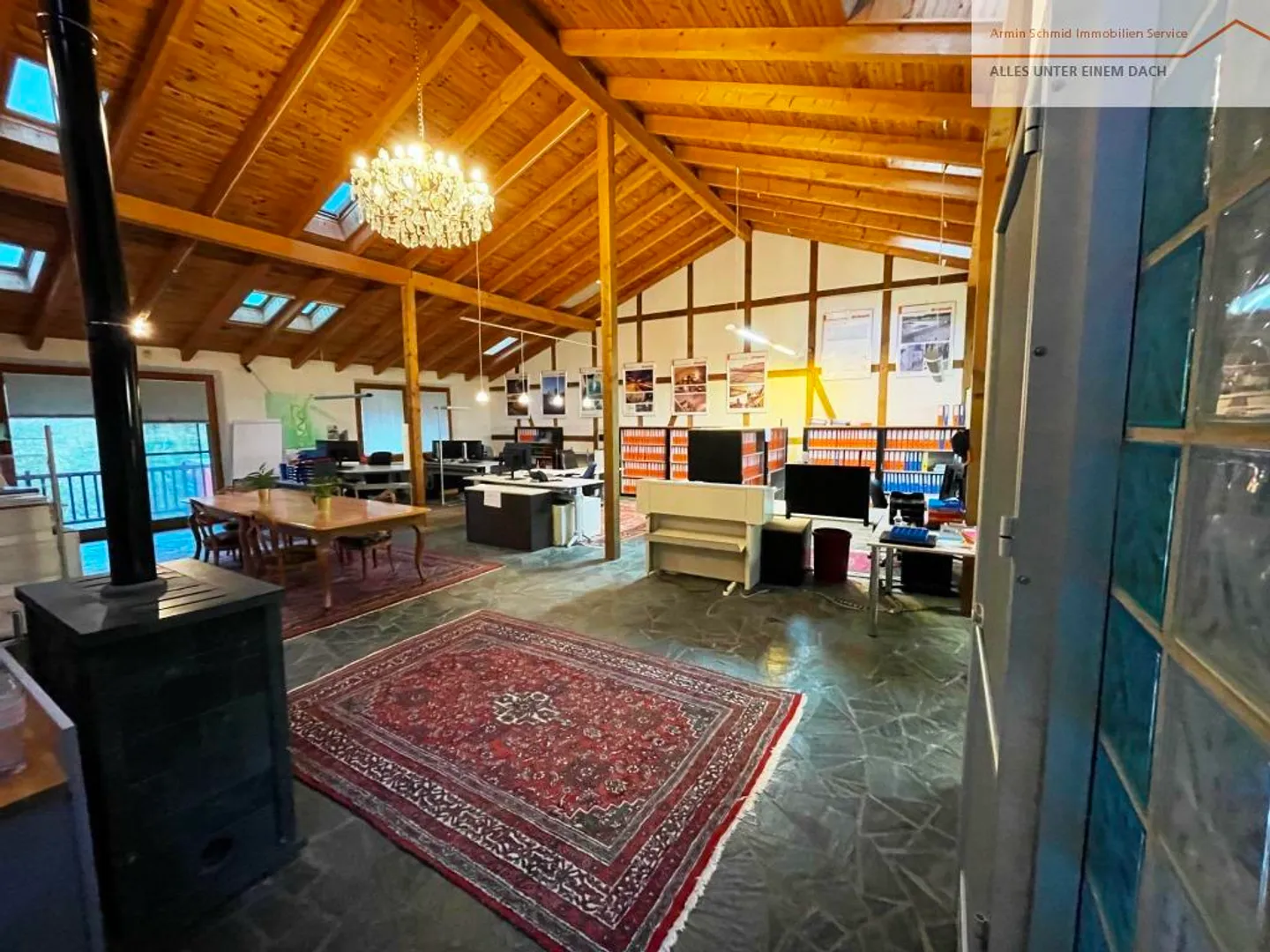 Large office, storage with workshop, archive and ancillary rooms - Photo 4 of 18
