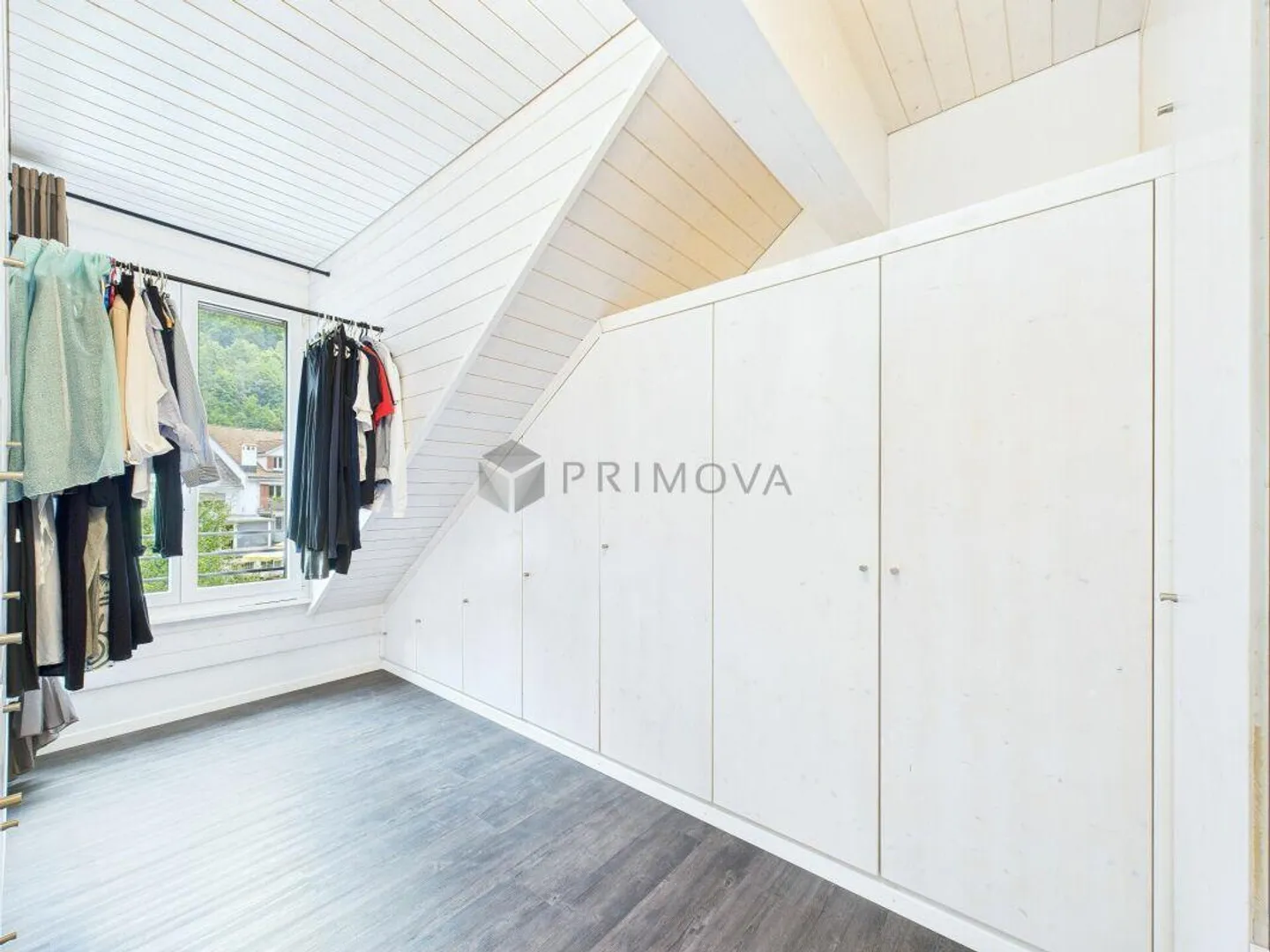 A Weesen, una casa familiare bifamiliare cerca un nuovo proprietario! - Foto 11 di 16