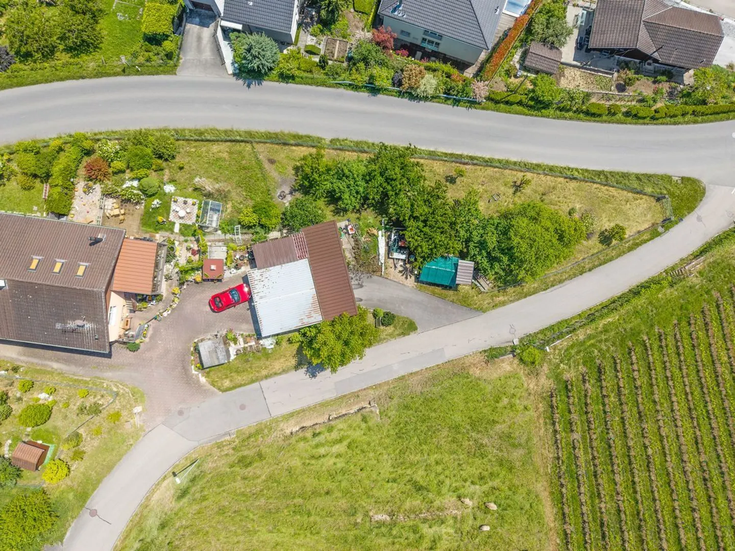 Casa con vista sul lago di Morat e la possibilità di costruire un appartamento - Foto 8 di 12