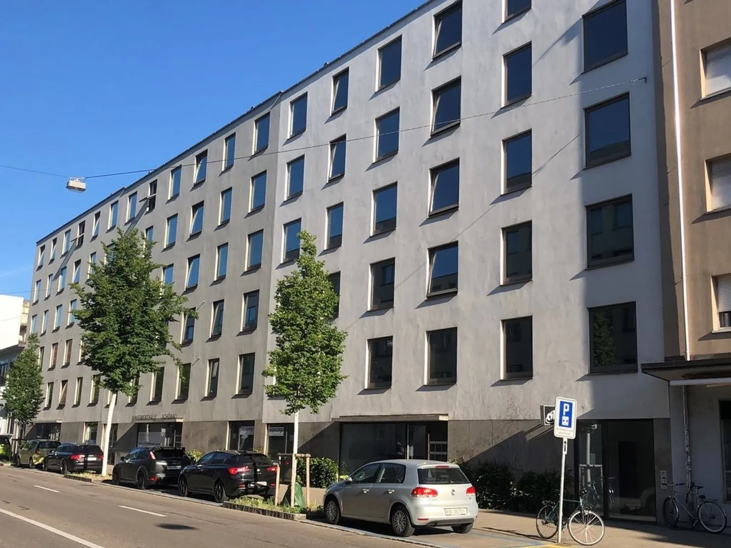 Bright and Beautiful Studio - Photo 1 of 3