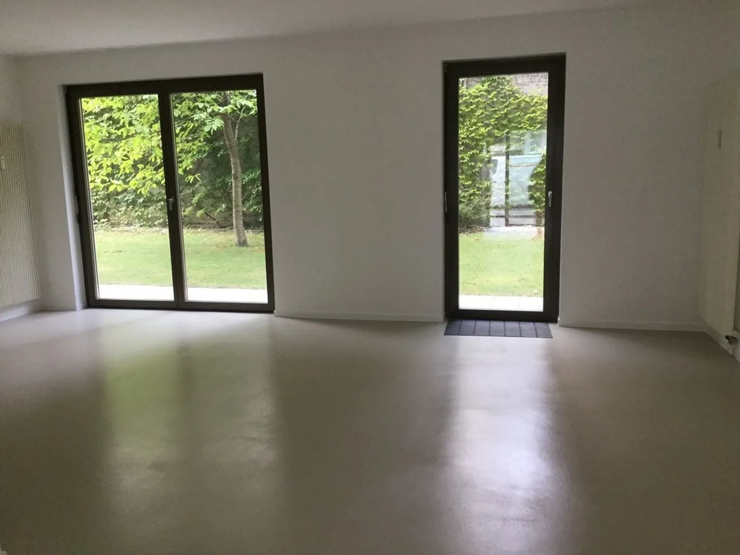 Bright and Beautiful Studio - Photo 2 of 3