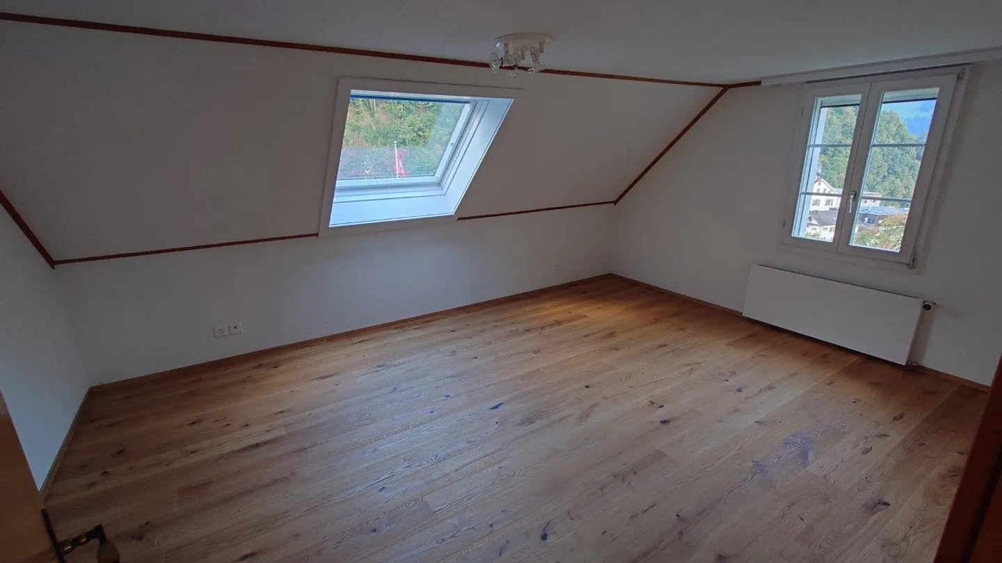 Privilegierte Dachwohnung mit Panoramablick über Gersau - Foto 10 von 12