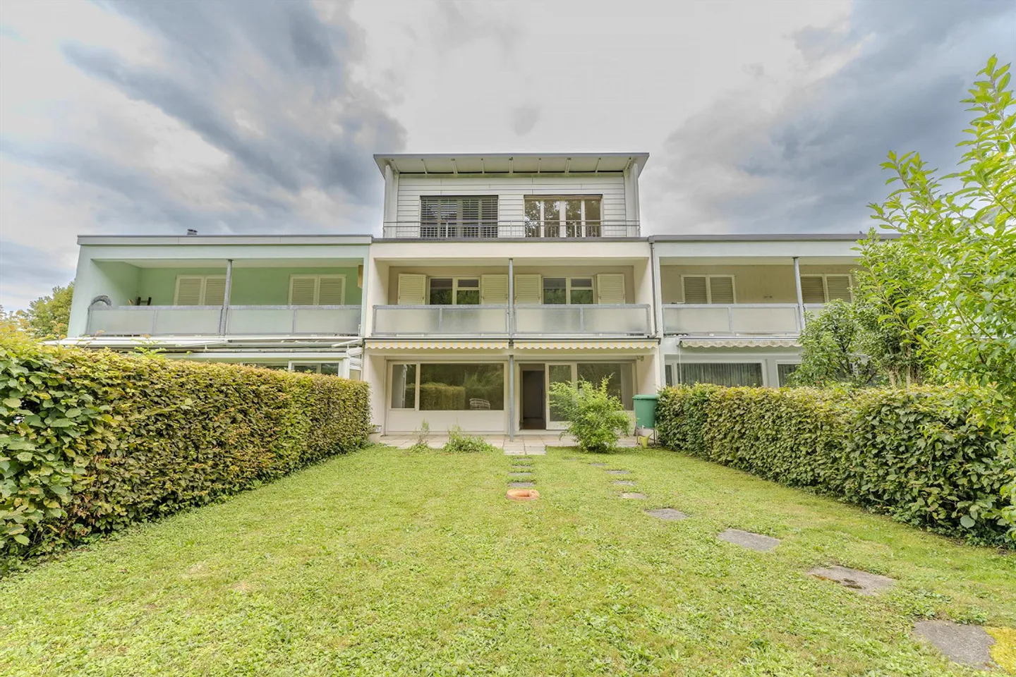 Ampia casa a schiera in diritto di superficie - Foto 1 di 23