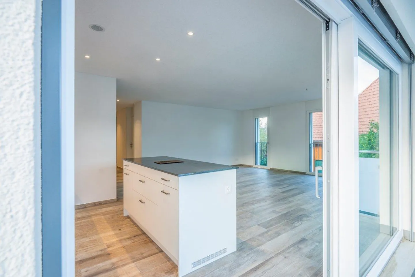 Neuwertige 3.5-Zimmer-Wohnung im Erdgeschoss in Oberwil bei Büren - Foto 2 von 8