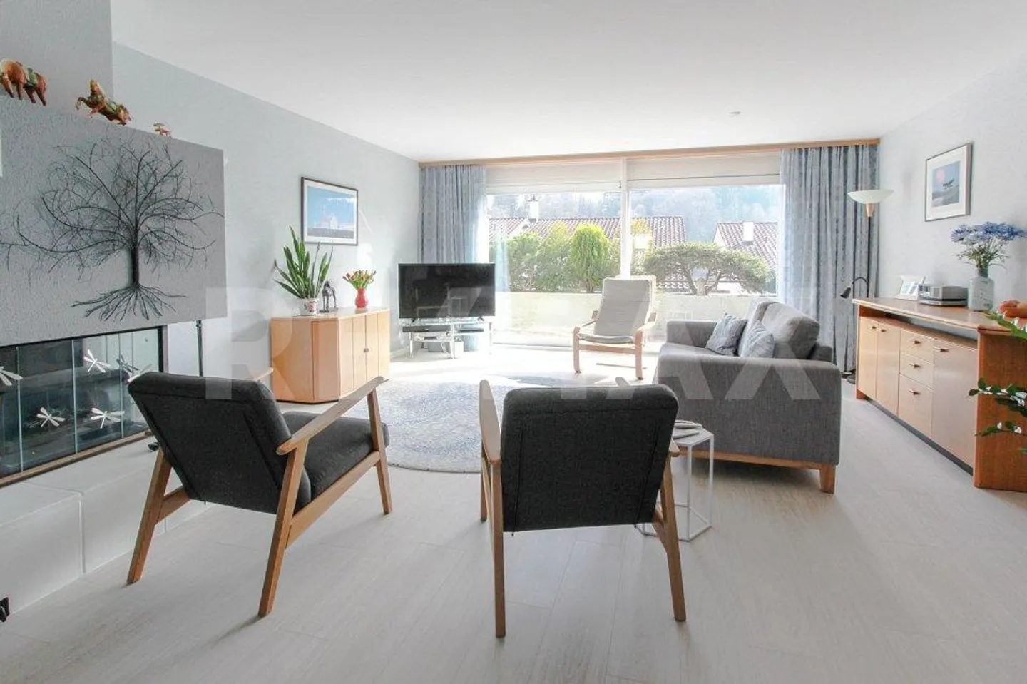 Charmantes Einfamilienhaus mit Terrasse - Foto 2 von 6