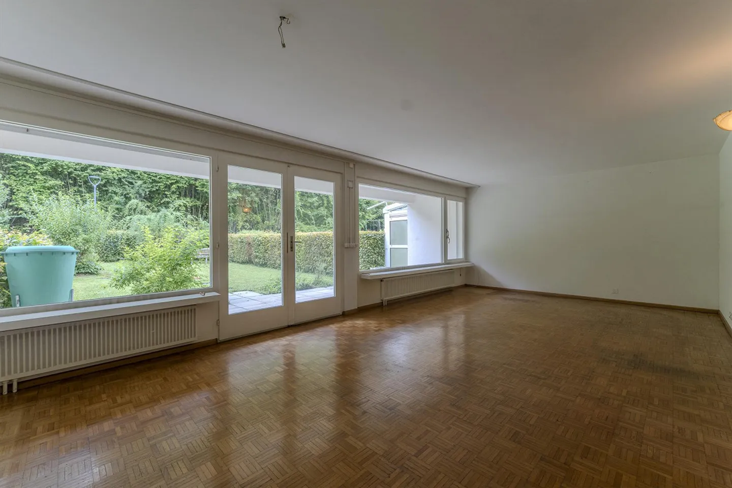 Ampia casa a schiera in diritto di superficie - Foto 3 di 23