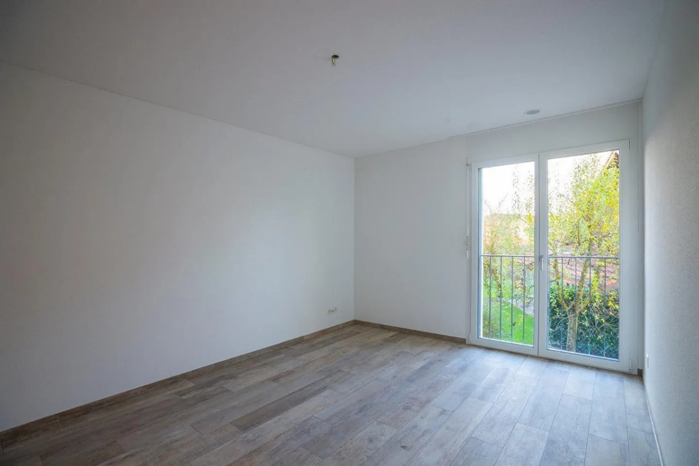 Neuwertige 3.5-Zimmer-Wohnung im Erdgeschoss in Oberwil bei Büren - Foto 6 von 8