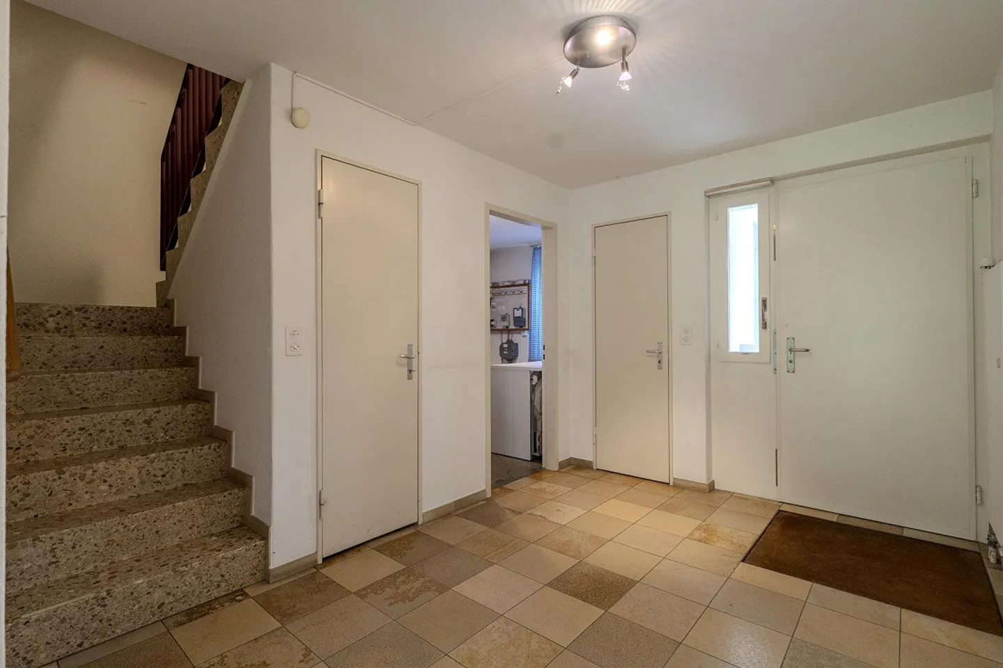Ampia casa a schiera in diritto di superficie - Foto 6 di 23