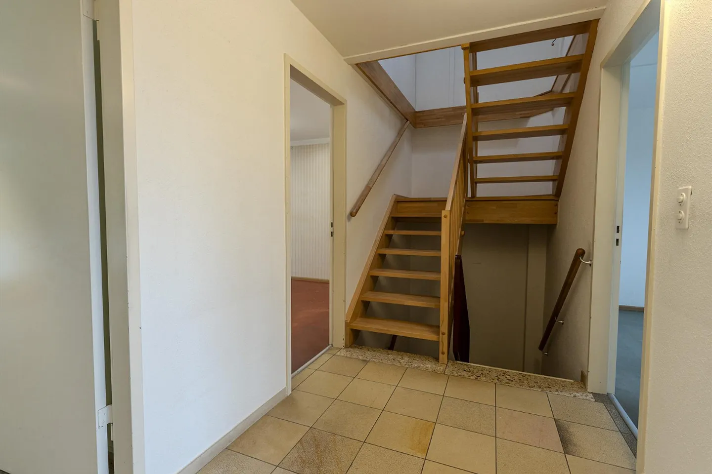 Ampia casa a schiera in diritto di superficie - Foto 12 di 23