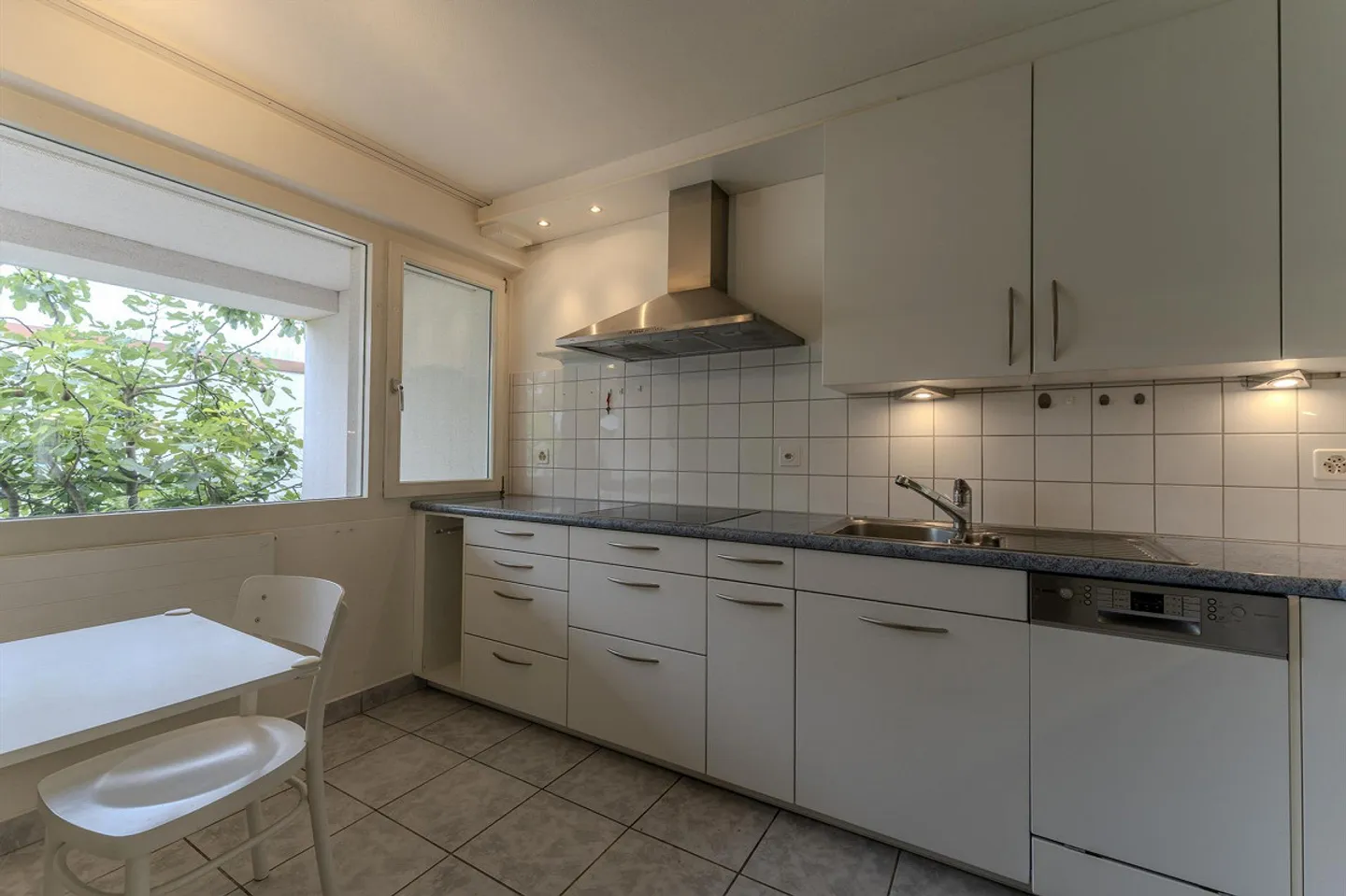 Ampia casa a schiera in diritto di superficie - Foto 4 di 23