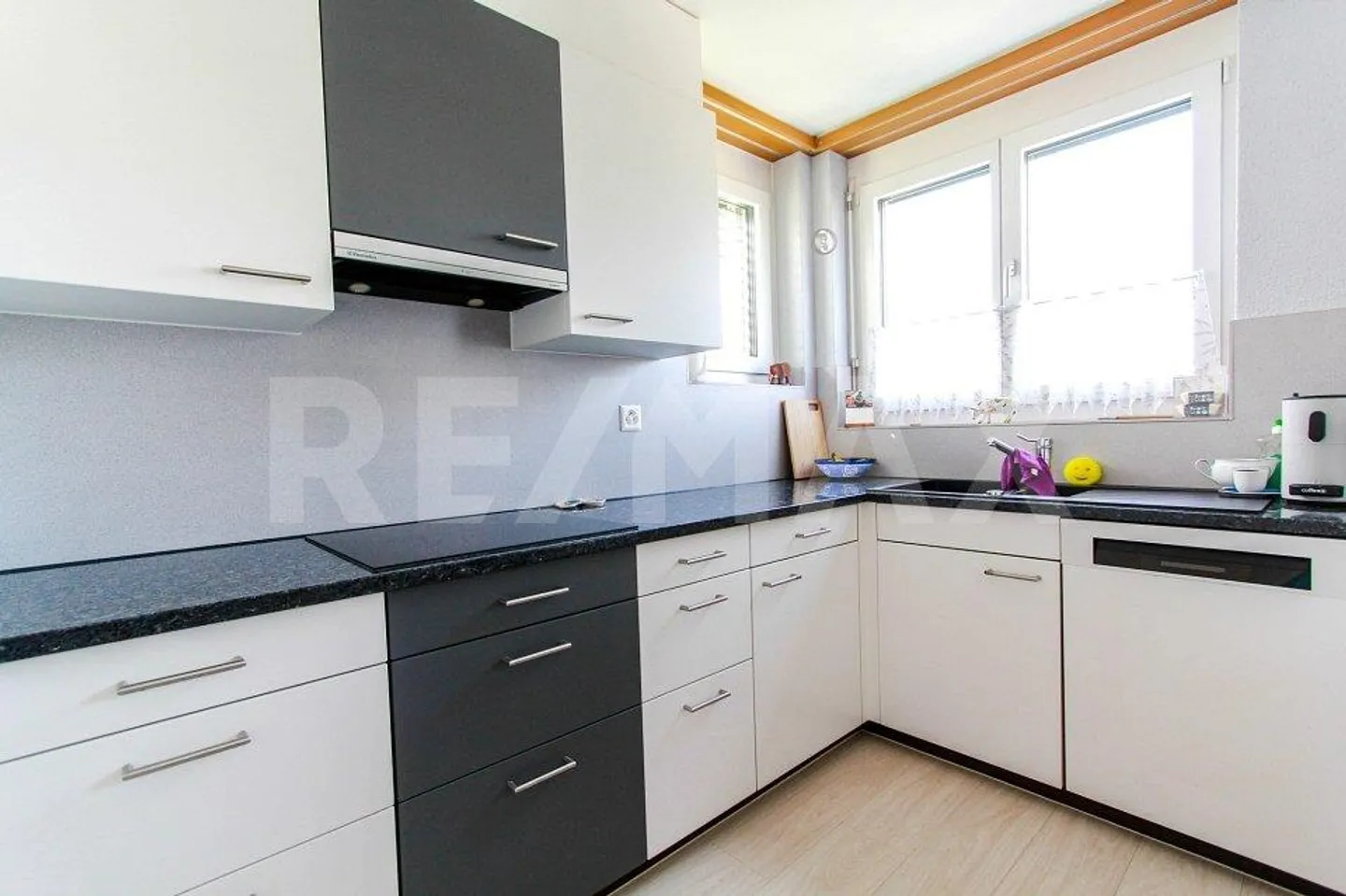 Charmantes Einfamilienhaus mit Terrasse - Foto 3 von 6