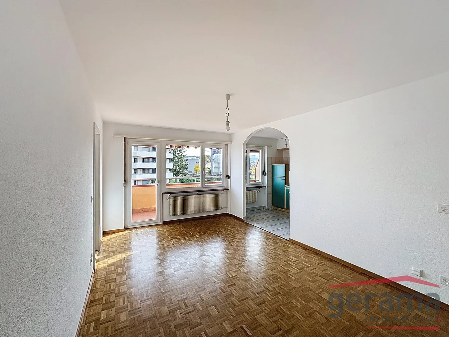 Bright 2.5 rooms on the 2nd floor in Marly - Photo 3 of 4