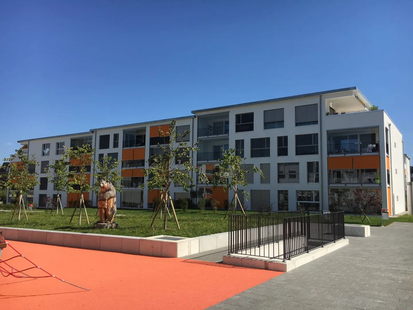 Appartamento soleggiato di 4,5 stanze con loggia - Foto 1 di 10