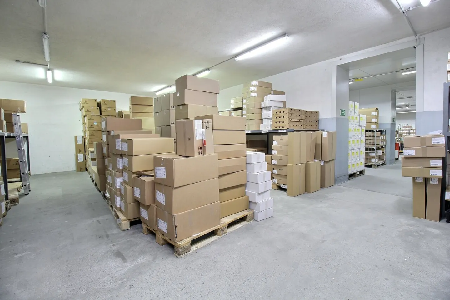 Deposit - Photo 7 of 13