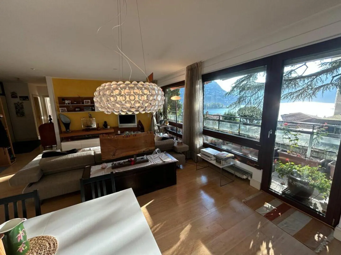 Splendid 3.5 in city center with lake view - Photo 6 of 14