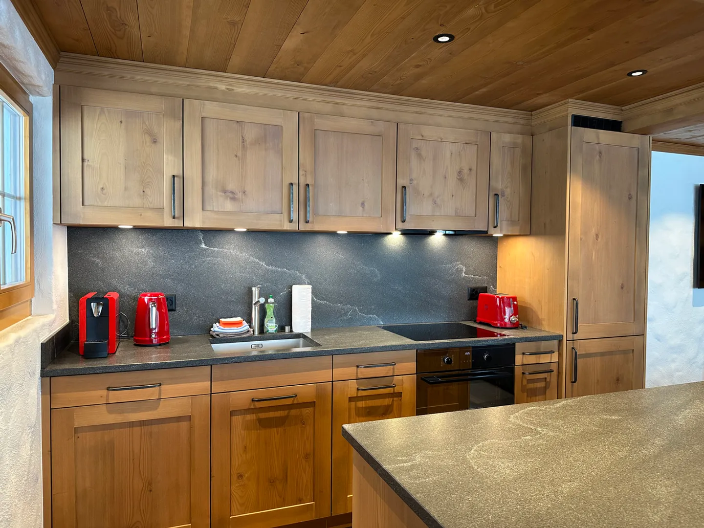 Well-located 3.5 room apartment for short stays - Photo 3 of 14