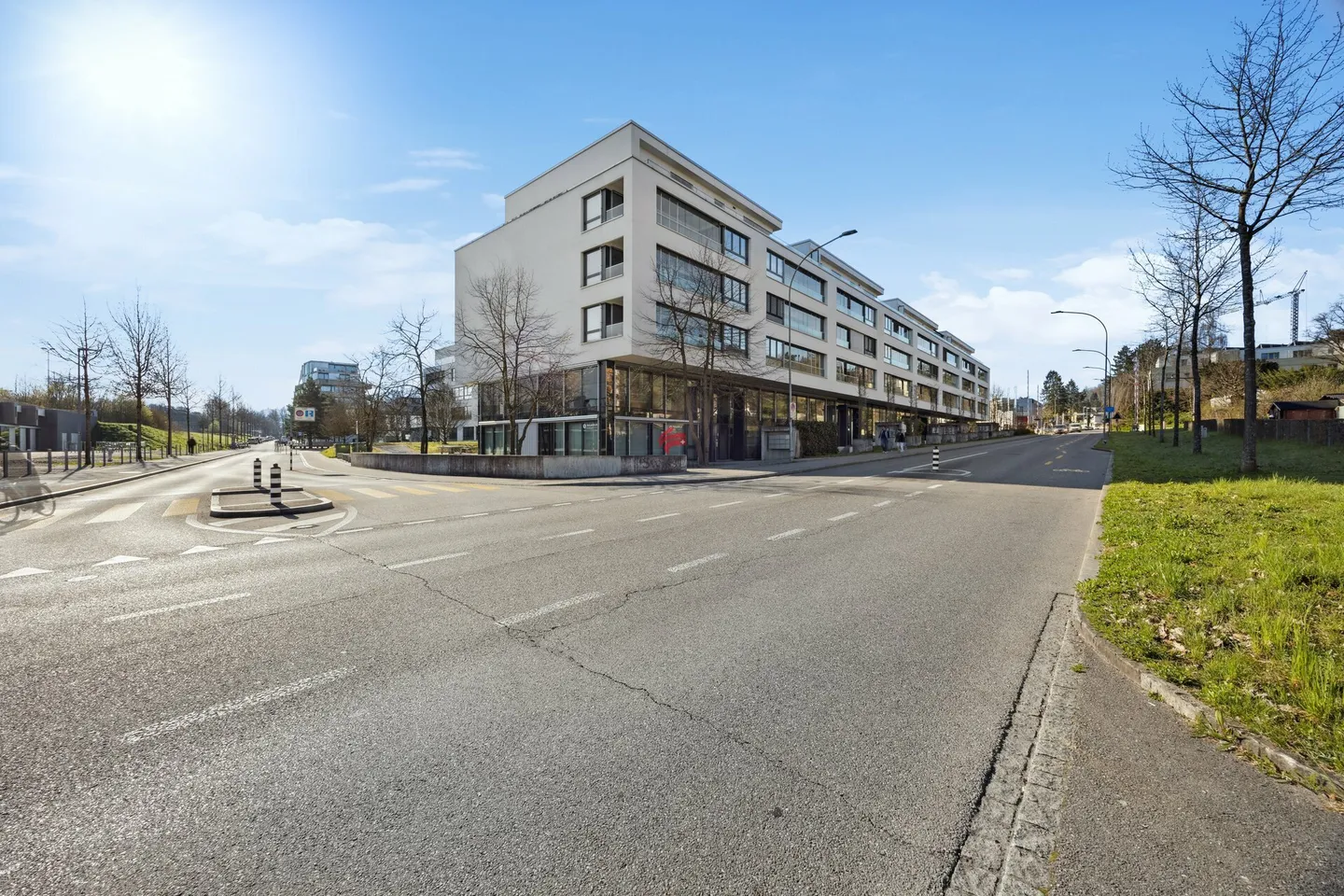 Mixed-use building for sale - Photo 4 of 11
