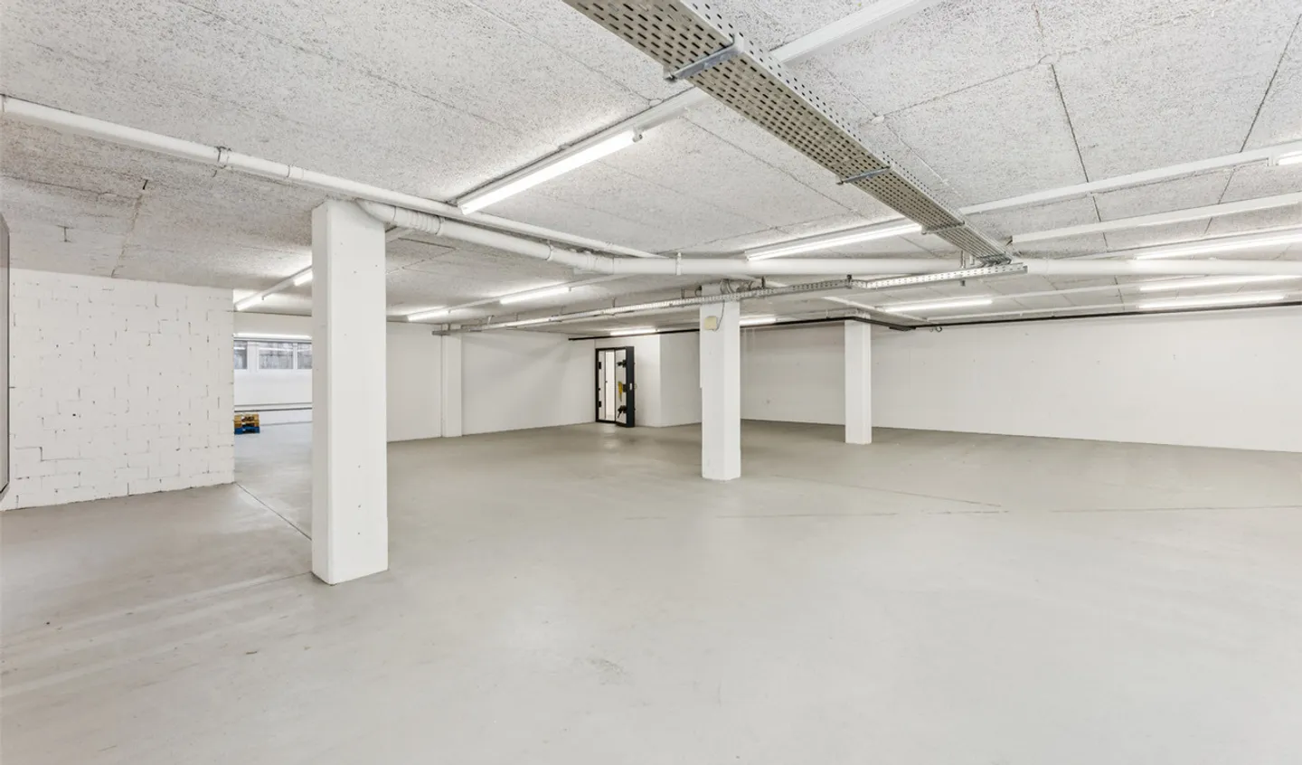 Situato centralmente e versatile – Il tuo nuovo spazio commerciale - Foto 9 di 13