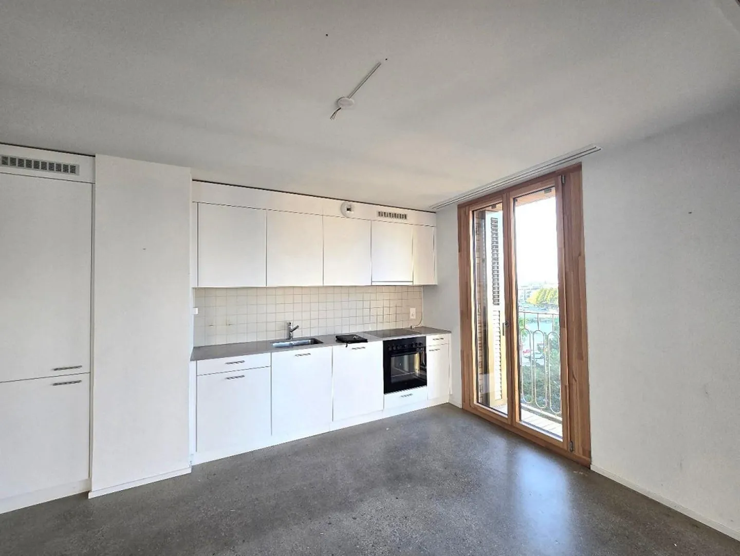 Spacious 4.5-room apartment in the heart of the Orée district in Crissier - Photo 2 of 8