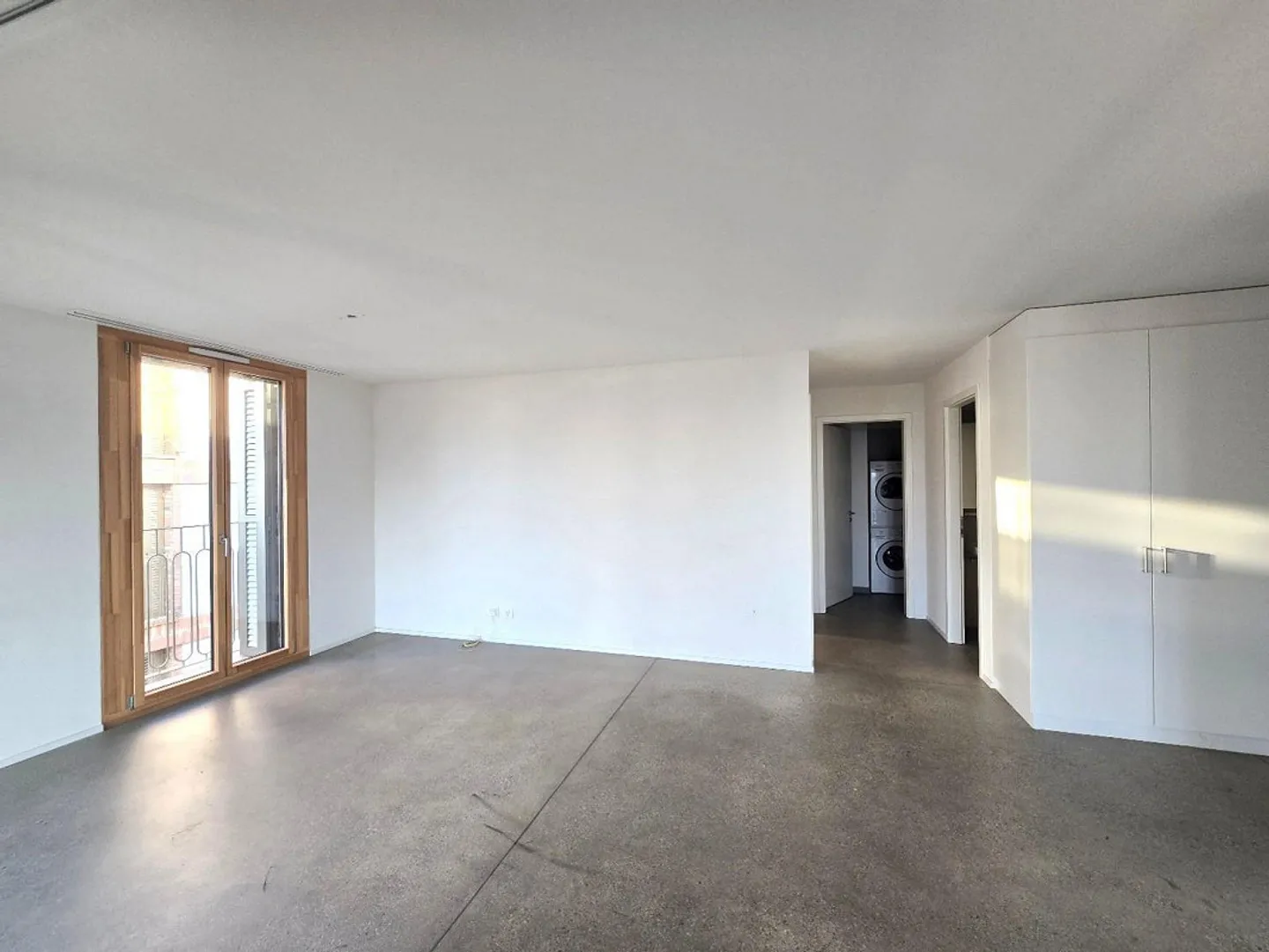 Spacious 4.5-room apartment in the heart of the Orée district in Crissier - Photo 3 of 8