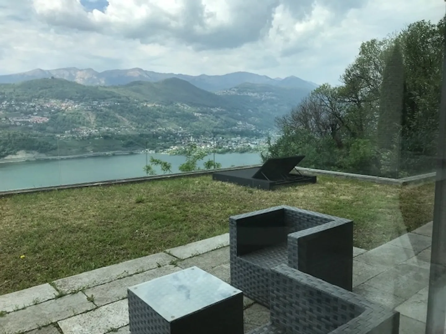 Luxus-Doppelhaushälfte in Montagnola - Foto 3 von 3